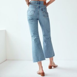 Levi’s Ribcage Cropped Flare Jeans